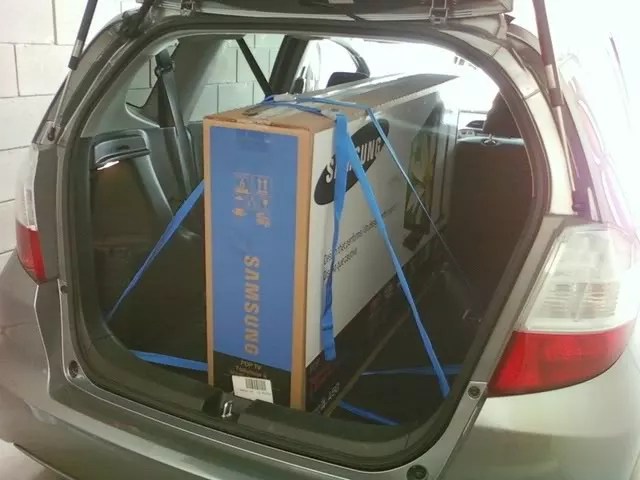 What Size Tv Will Fit In Your Car Or Suv? Super Bowl Tv Shopping Tips Will A 55 Inch Tv Fit In An Suv? (Hauling A Giant Tv)