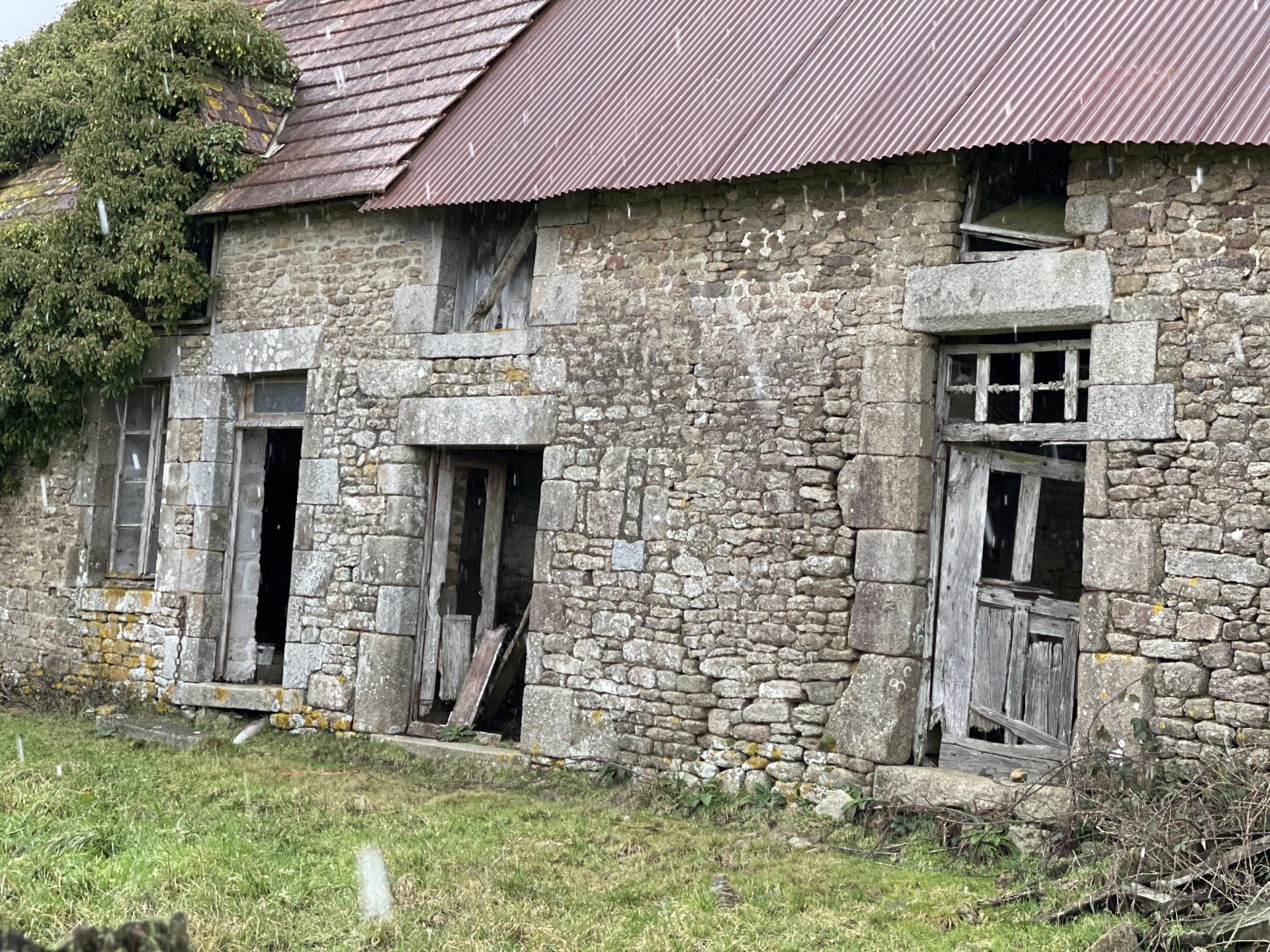 Detached stone house to renovate in Normandy with half an acre