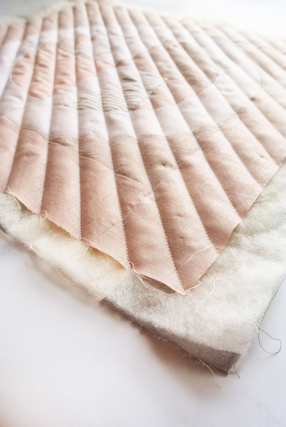 Make a Quilted Zipper Pillow Photo Tutorial Suzy Quilts