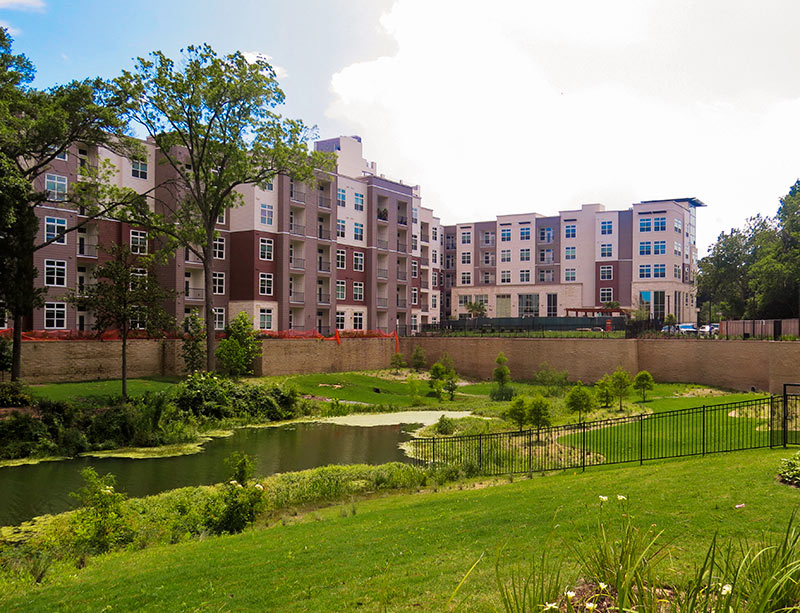 New Vargos on the Lake Won’t Serve You Dinner, but You Can Cook in the