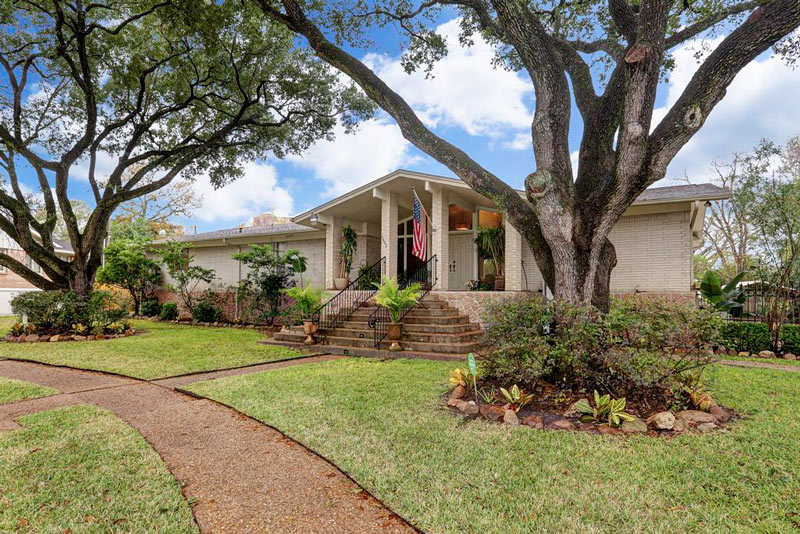 HighandDry Views from an Elevated Meyerland Mod on the Market Swamplot