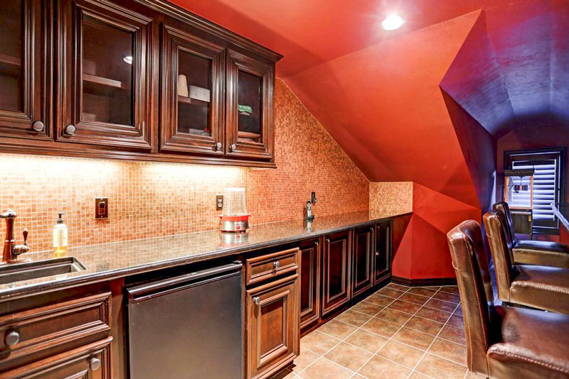 Piney Point Home Listing Photo of the Day A Kitchen Intrusion Swamplot