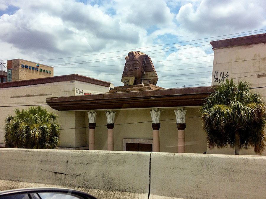 North Houston Amazon Fulfillment Center Opens; Qui Now Taking