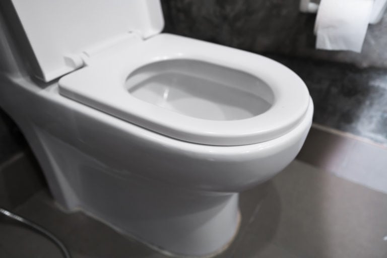 How Many Gallons Does a Running Toilet Use Per Day?