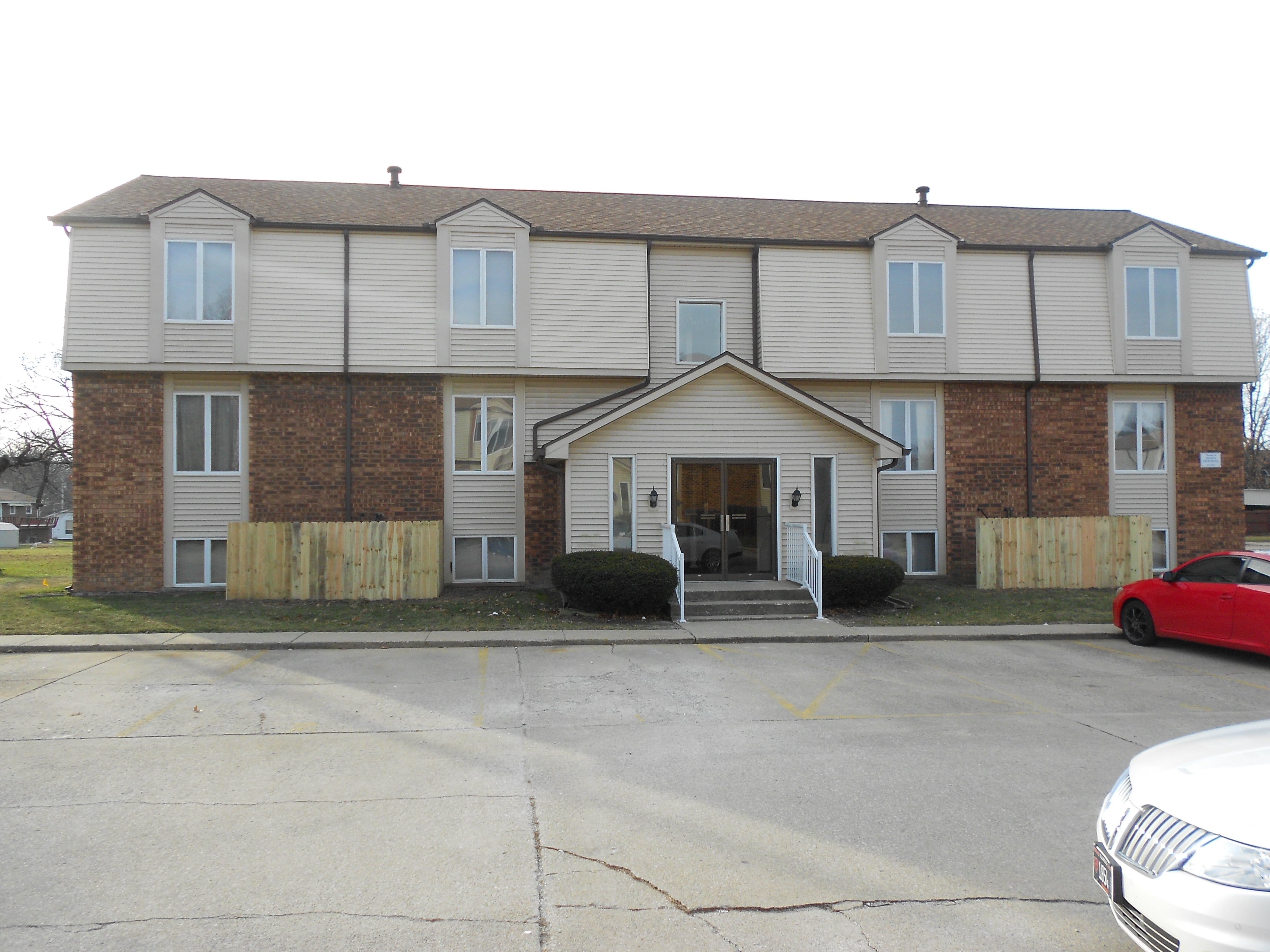 47 171 Wildwood 1 Swartz Properties Decatur, Illinois