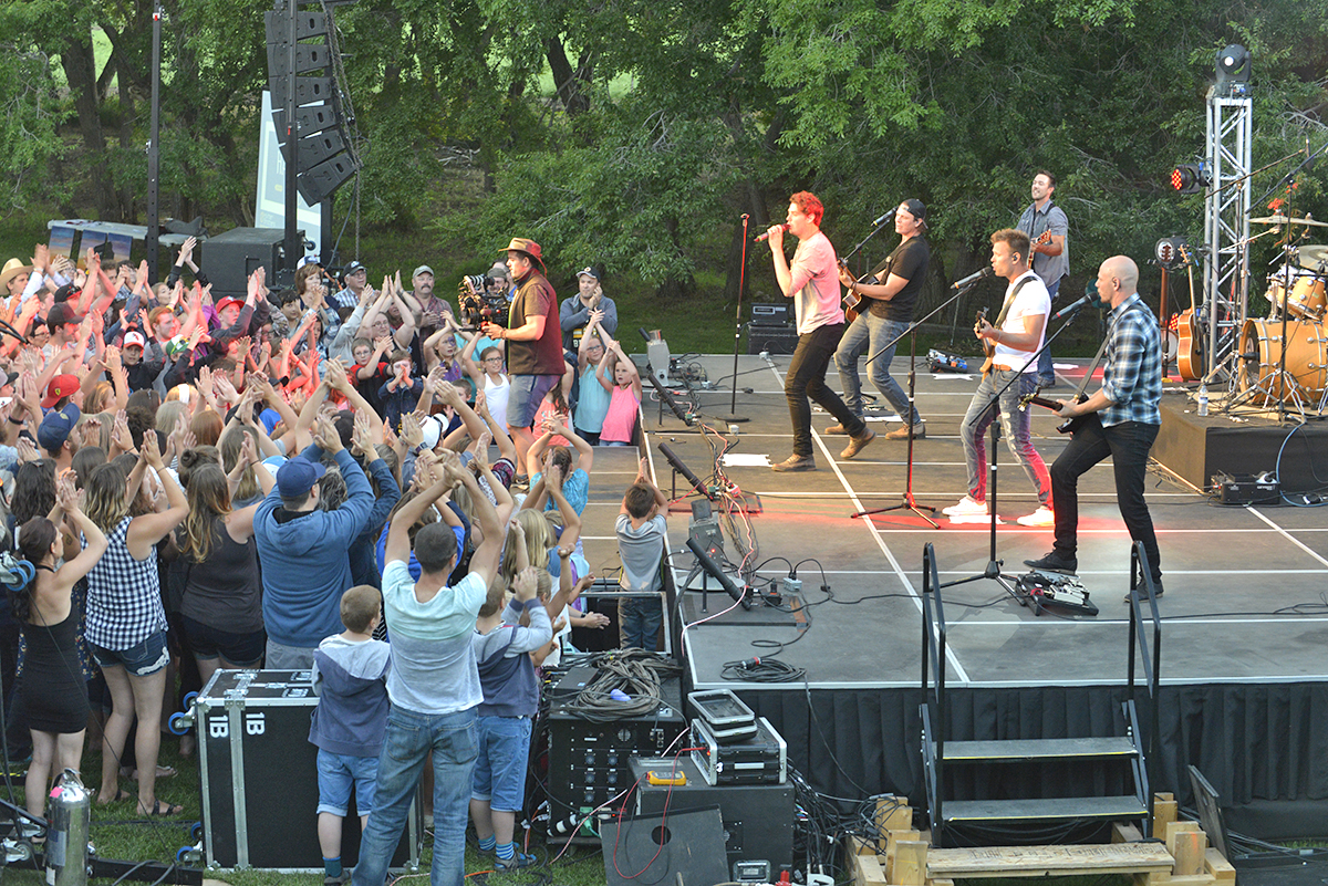 Hunter Brothers film Born and Raised video at family farm The