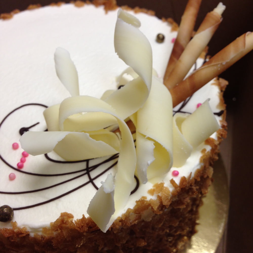 Best cakes in Vancouver . sweet e's pastries and sweets