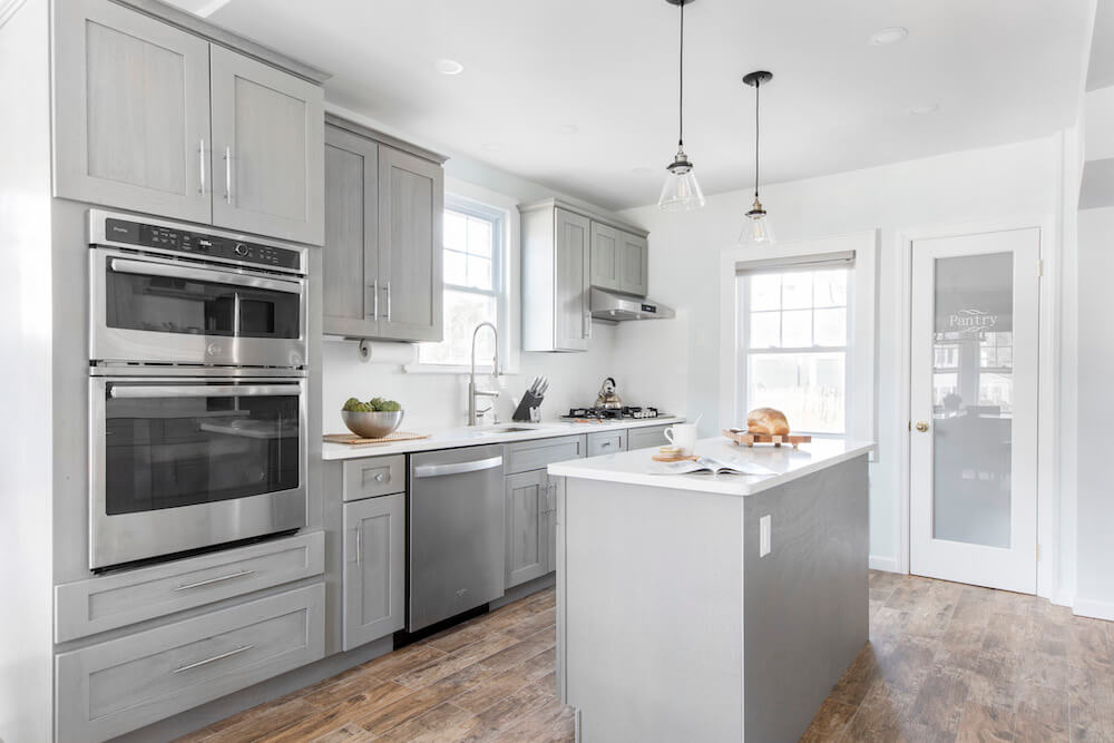 A Kitchen Renovation in New Jersey Puts Pockets of Space to Use