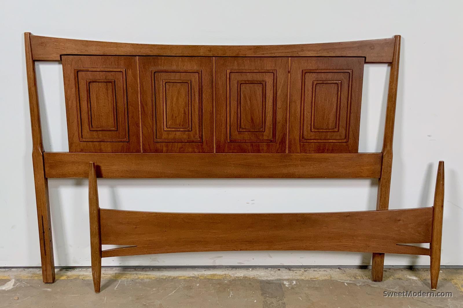 Broyhill Sculptra Fullsized Bed Midcentury Beds & Headboards For