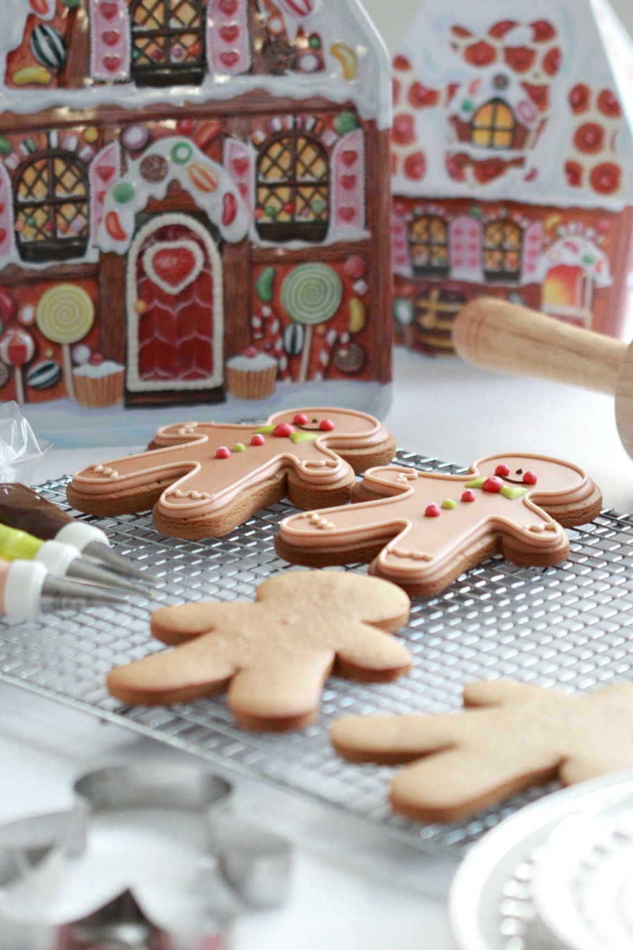 decoratinggingerbreadcookies Sweetopia