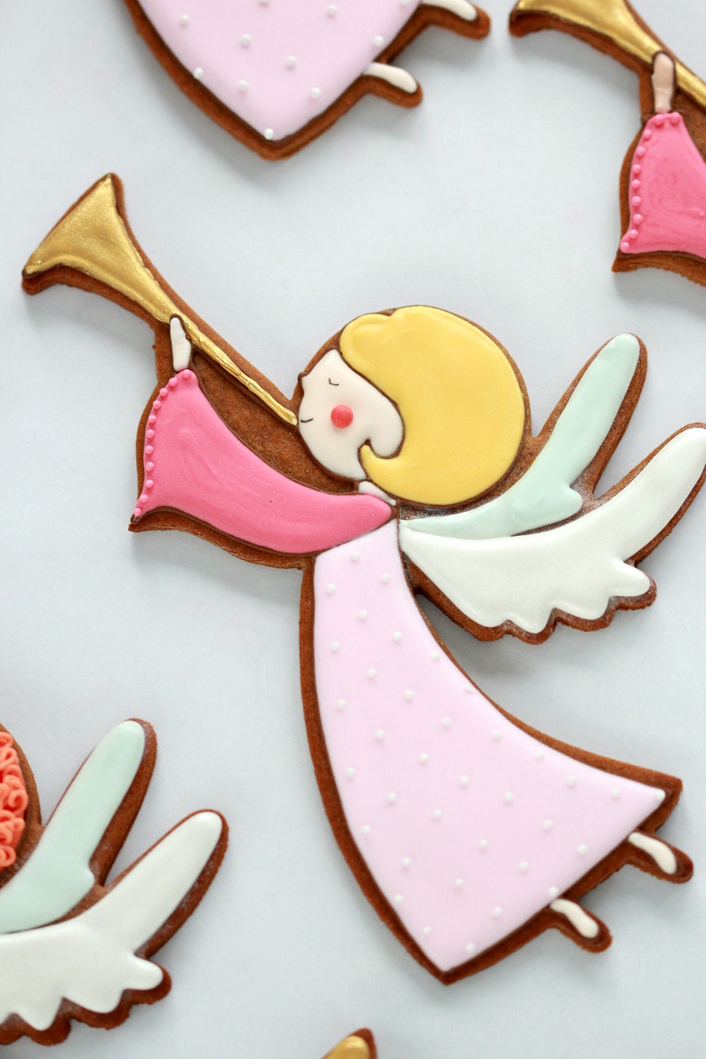 (Video) How to Decorate Angel Cookies with Royal Icing Sweetopia
