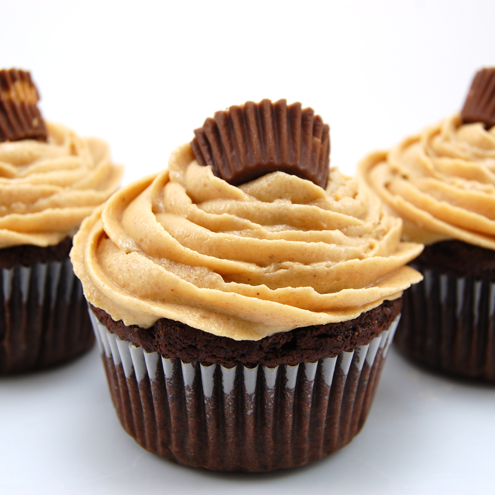 Sweet Pea's Kitchen » Dark Chocolate Cupcakes with Peanut Butter Frosting