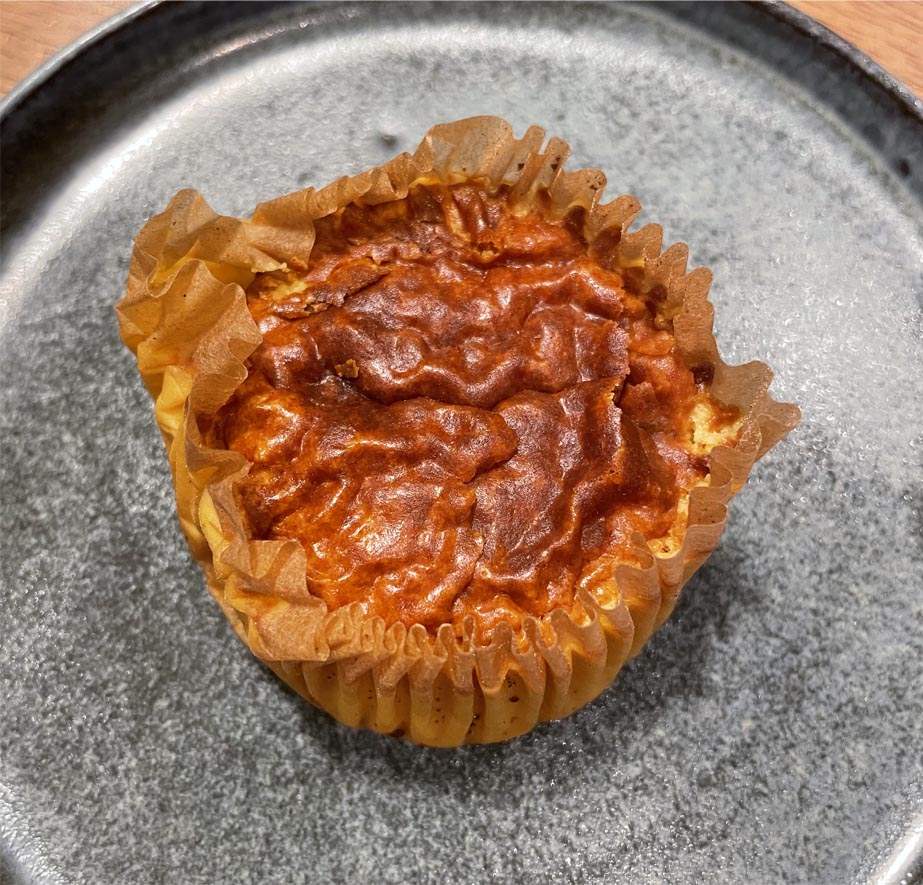 ローソン新作バスチーはコーン味!?「バスク風コーンチーズケーキ」