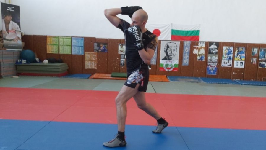 How To Throw Elbows (5 Deadly Muay Thai Techniques) Sweet Science of