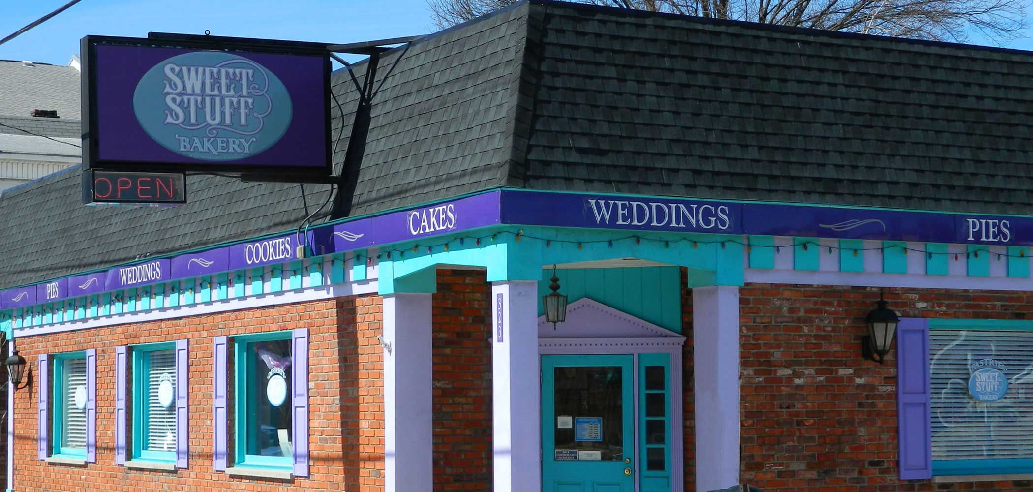 Wedding Cakes, Desserts, Pies, Donuts & More Sweet Stuff Bakery