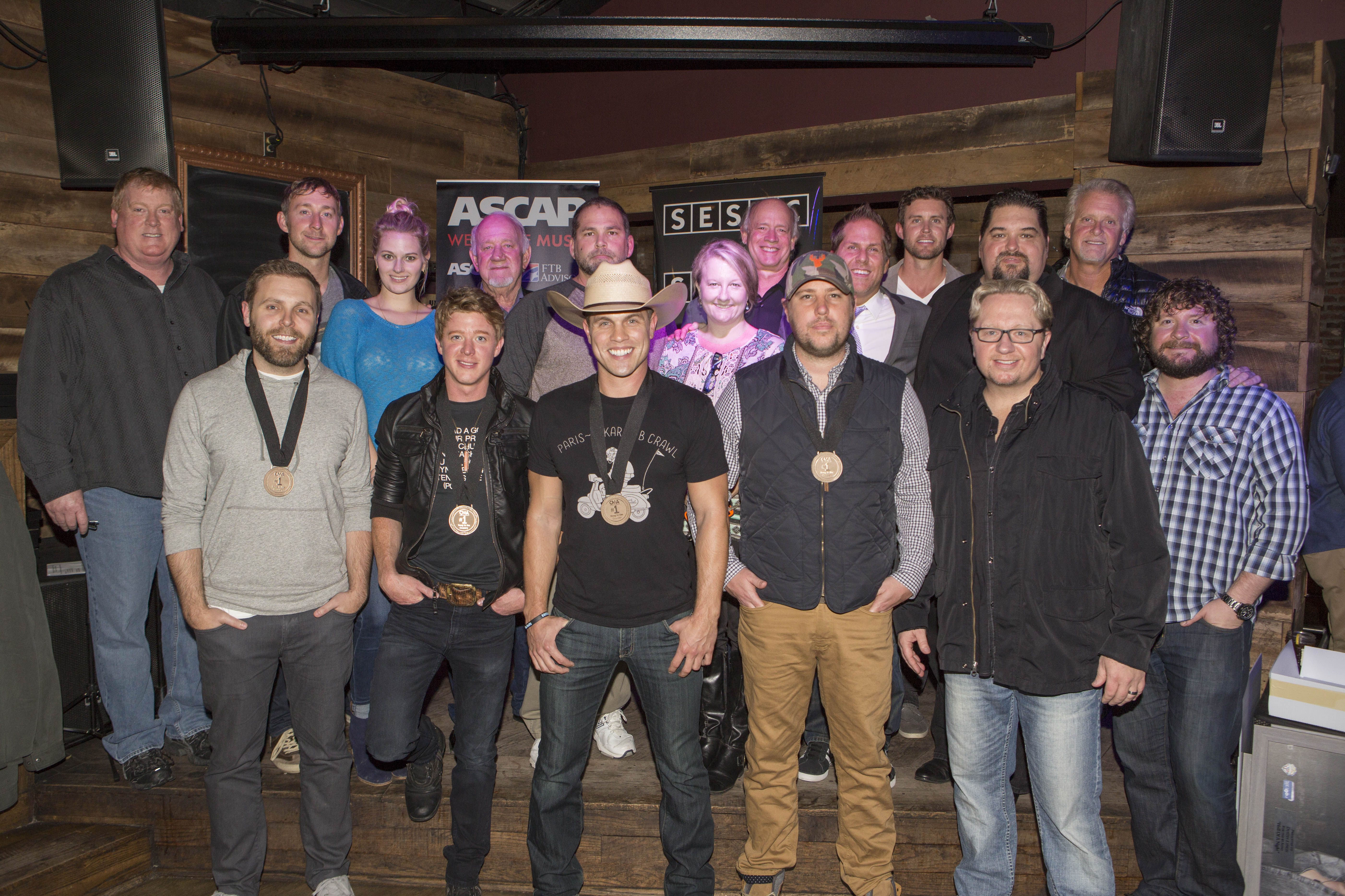 ToddStar Photography NEWS DUSTIN LYNCH CELEBRATES SECOND CONSECUTIVE