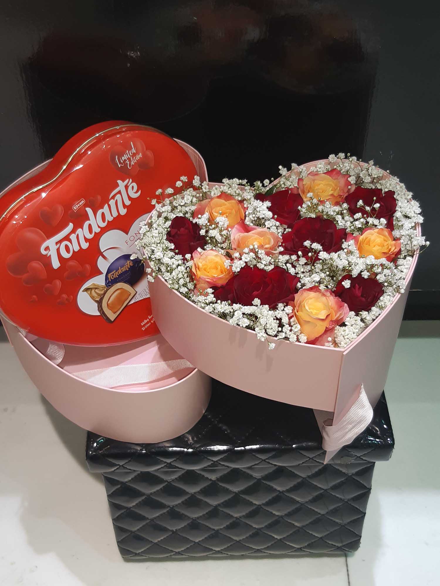 Pink Heart Box With Flowers Buy Flowers in Dubai UAE, Flowers Dubai