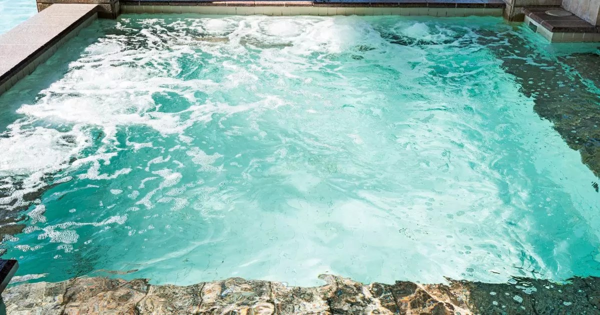 How To Find the Right Hot Tub Cleaning Service for Your Dream Home