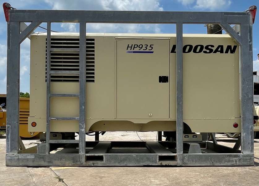 Used Doosan HP935WCU Diesel Air Compressor 935 440490UEWE78