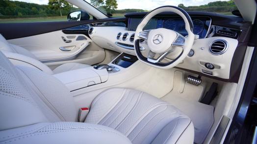 Mercedes Interior - New vs used car
