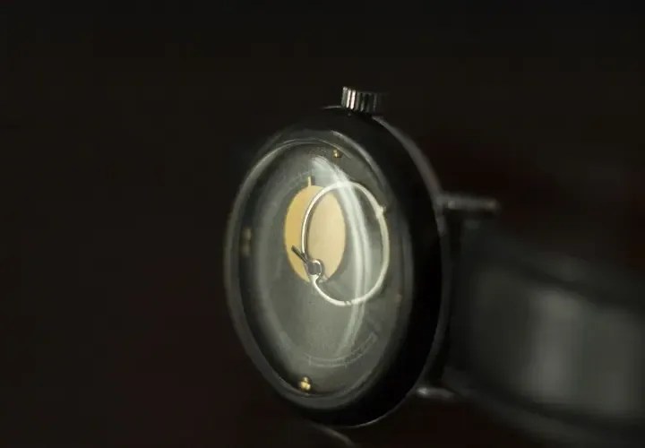 Explaining the Functioning of a Pulsometer Watch