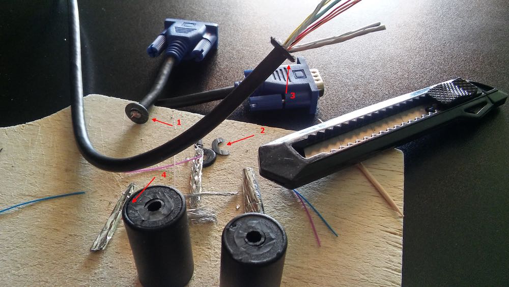 More about hacking VGA cables to make binocular ferrite cores The