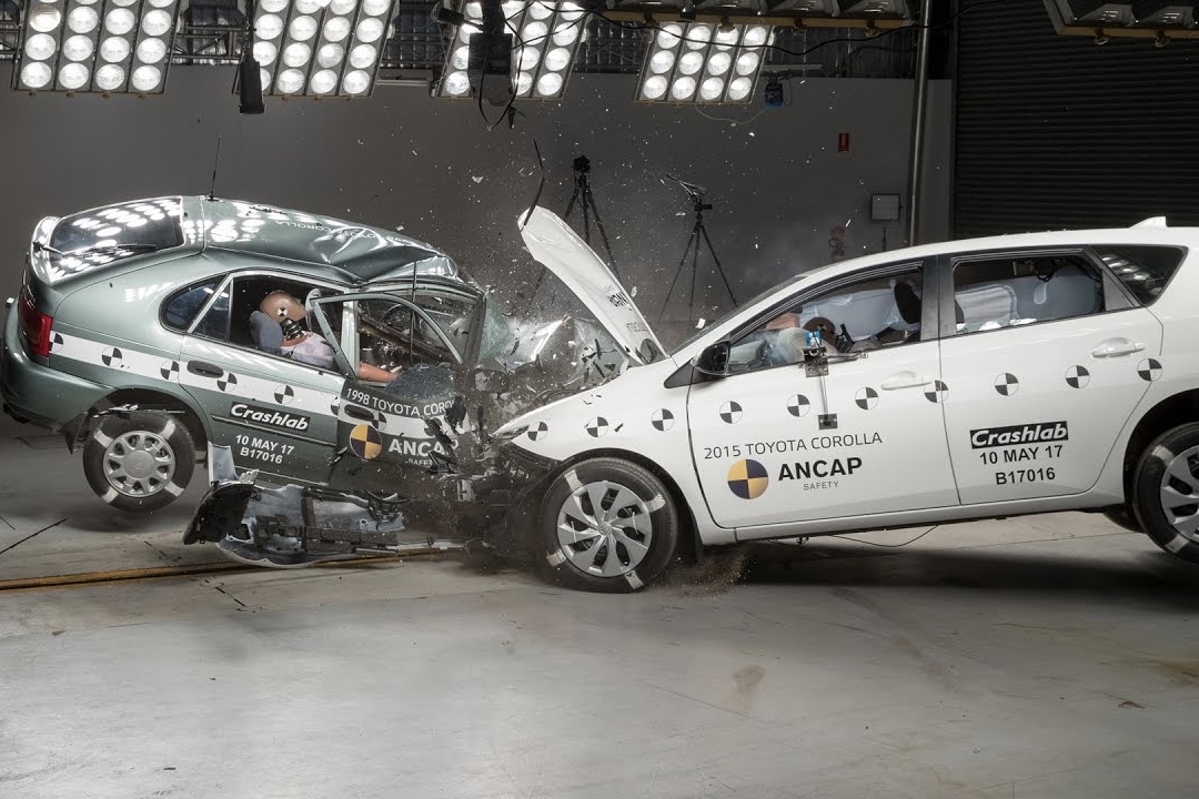 Video Crash Testing Between A 2015 And 1998 Toyota Corolla