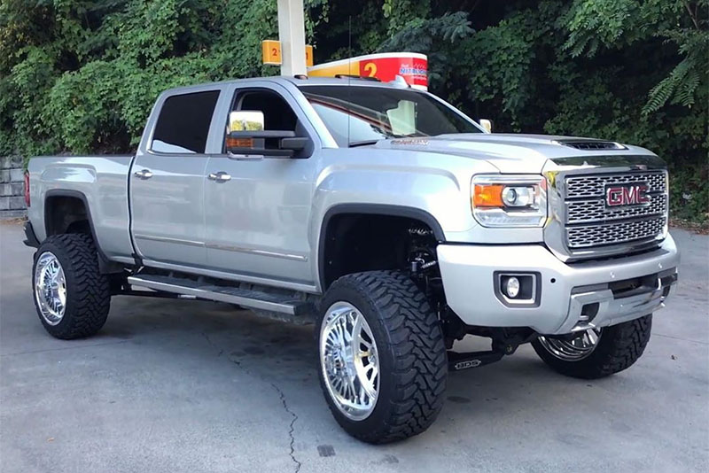 Installing A Lift Kit On A GMC Duramax PickUp
