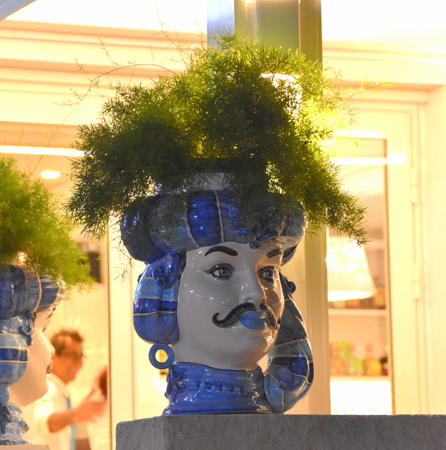 Sale & Pepe, Simpson Bay new location. Ambiance, great food, parking