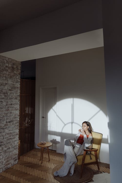 The Difference Between Sleepwear and Loungewear Sydney Exchange Magazine