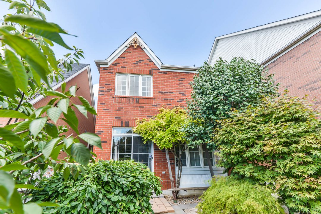 83 Country Glen Road, Markham Sylvia Morris