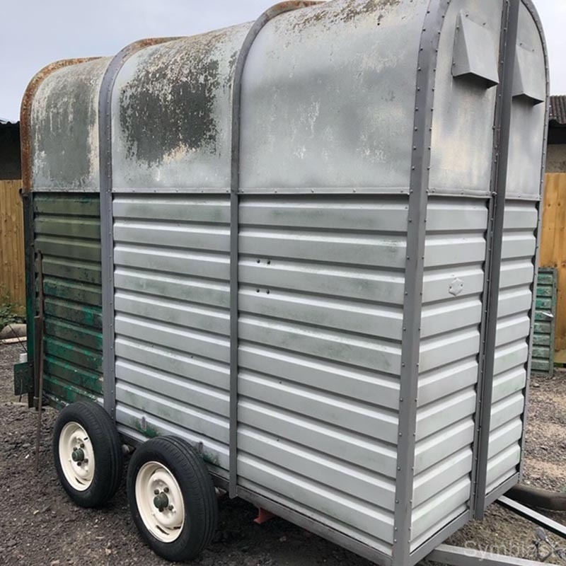 Trailers and Horsebox Paint Removal Symblast