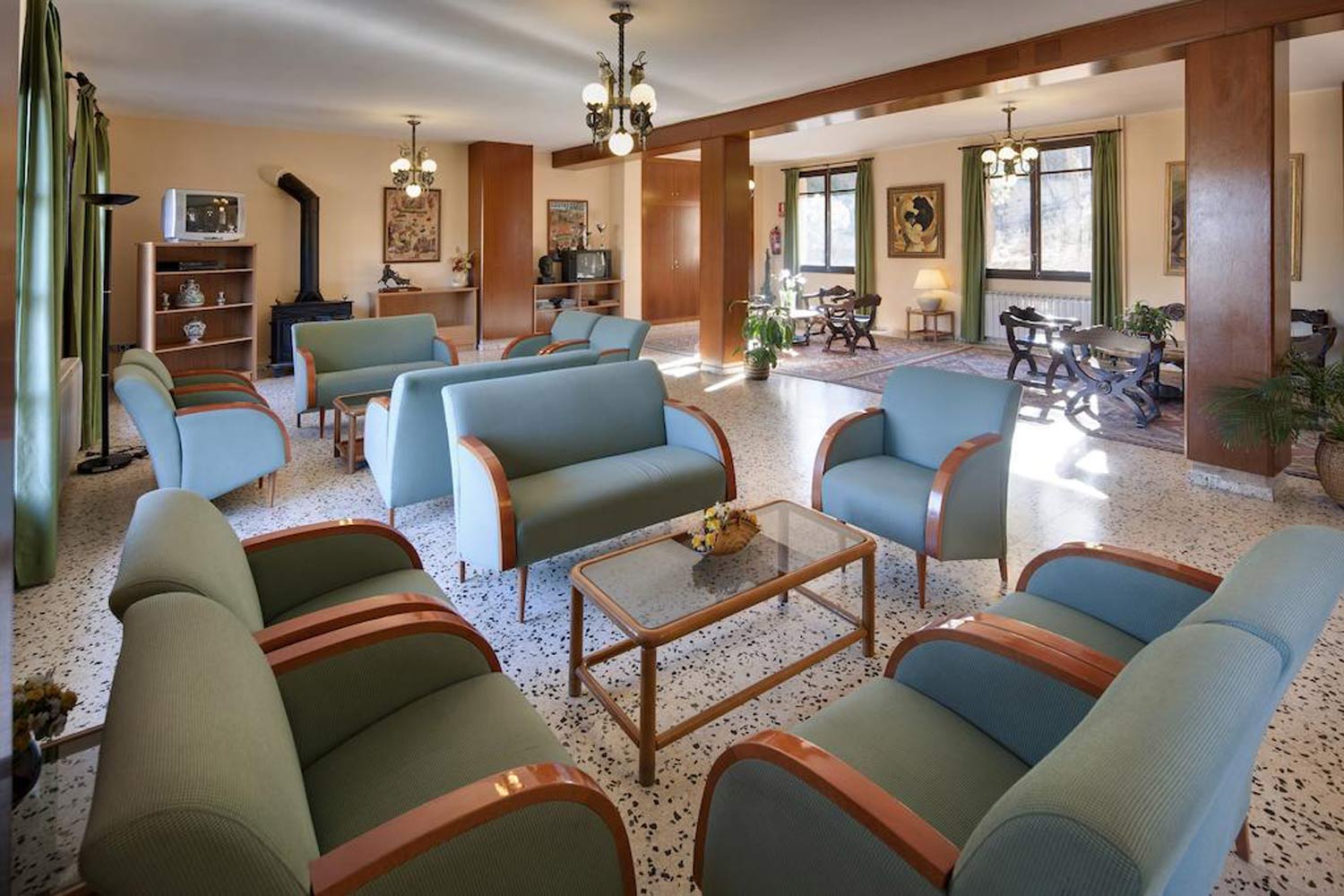 Galería del Hotel Mora  Oficial