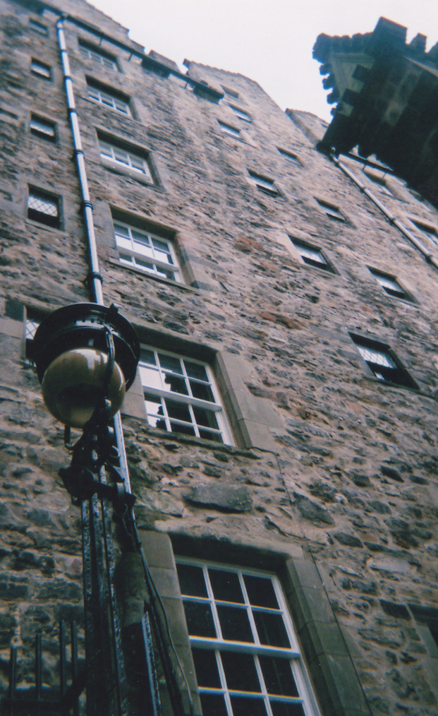 Edinburgh The Narrow Passageway SYNONYM