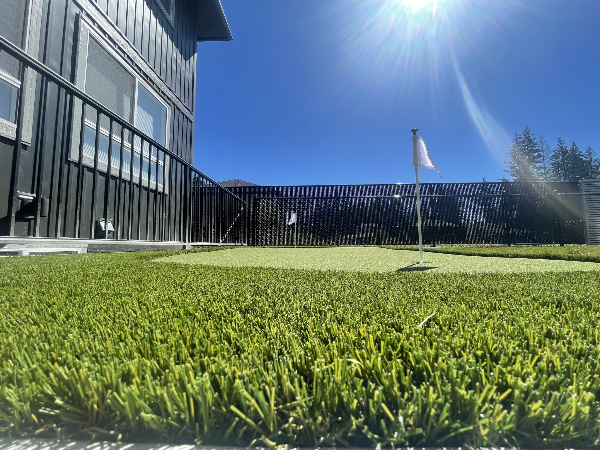 5 Benefits of Artificial Turf in the Summer Synthetic Turf