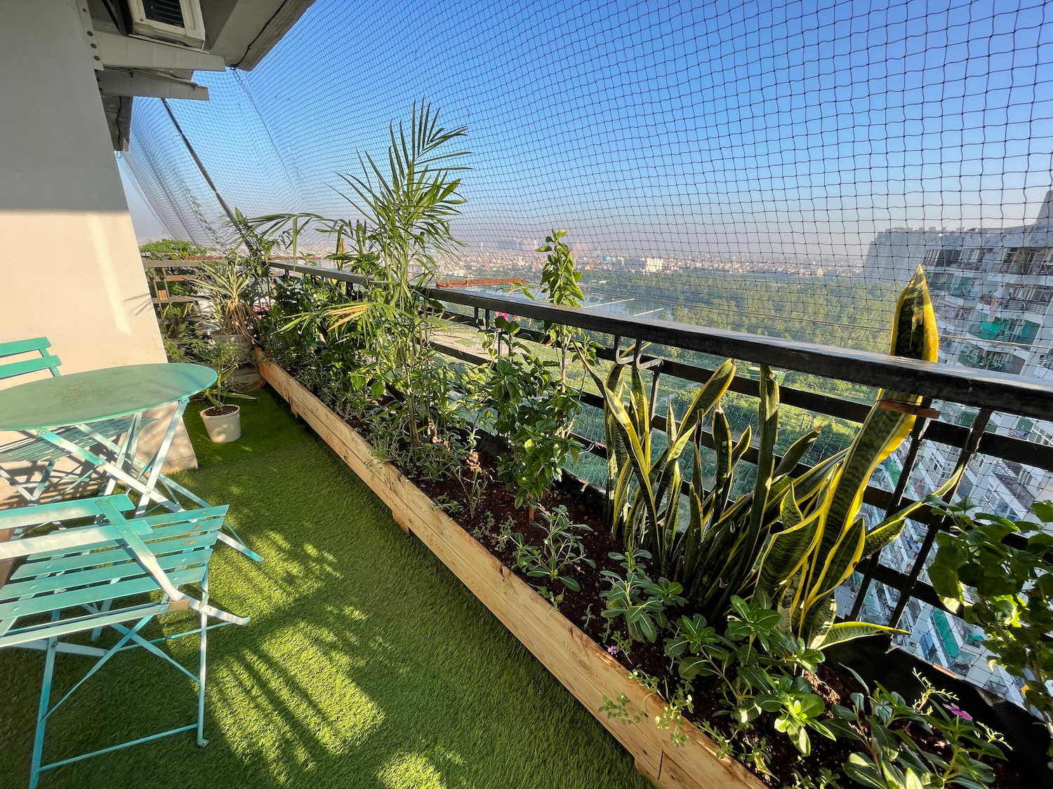 4 Things to Keep In Mind When Installing Artificial Turf on Balconies