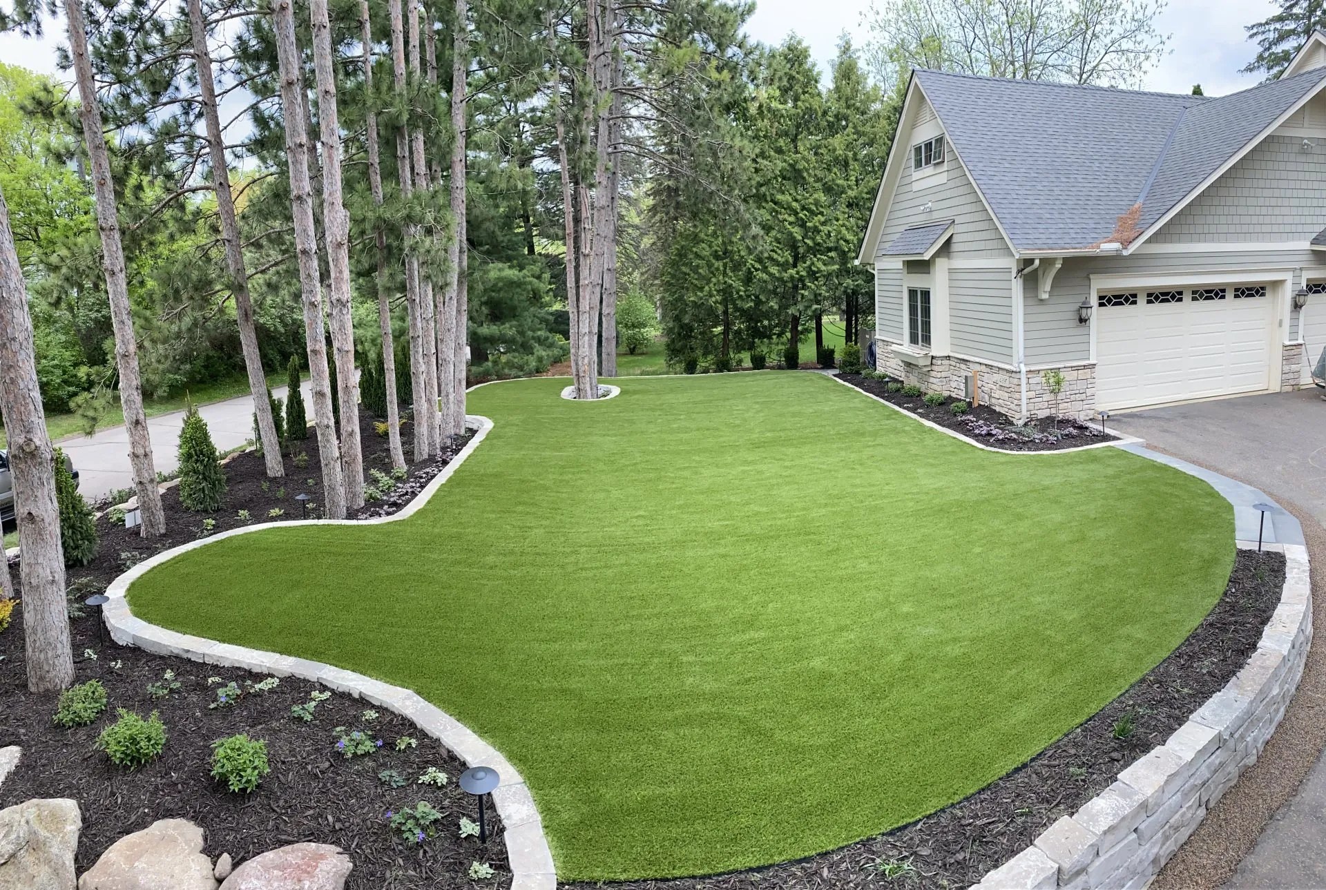 Discover Lush Greenery Best Artificial Grass in Minnesota