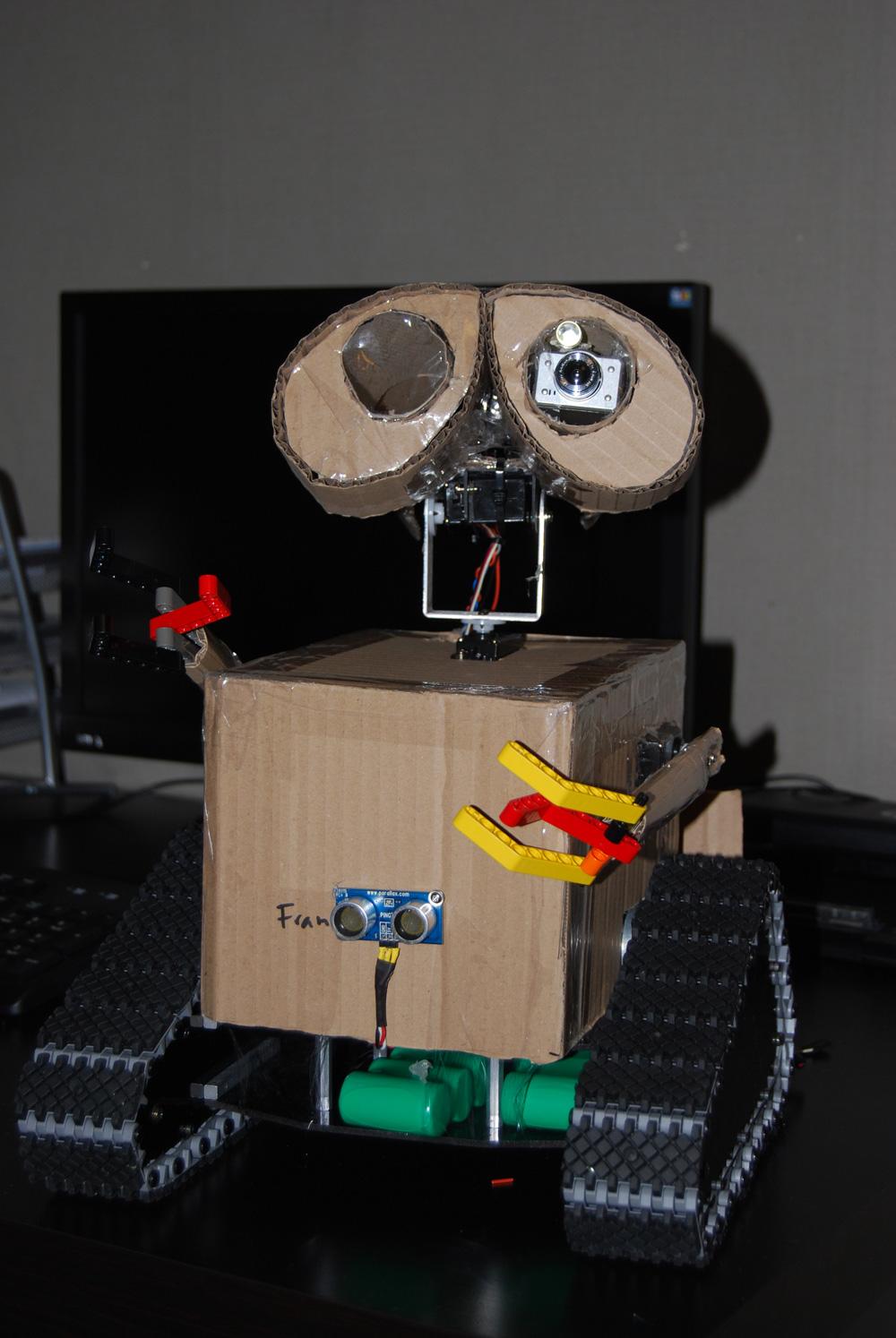 Cardboard Walle! Robots Community Synthiam