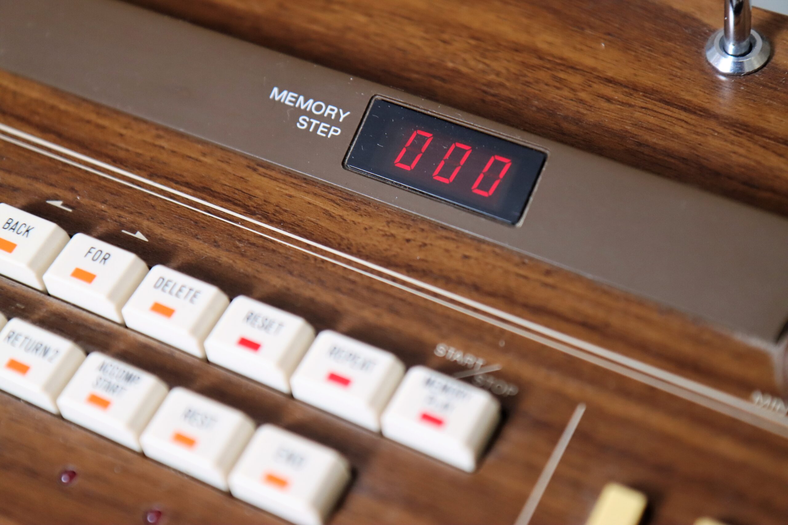 Casio Casiotone 701 – SynthMania