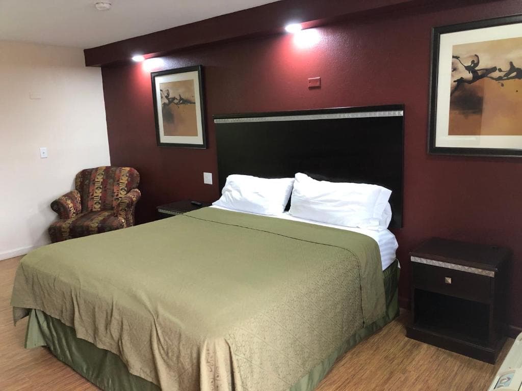 ☑️Crossroads Inn Lebanon, USA Updated 2024 Price