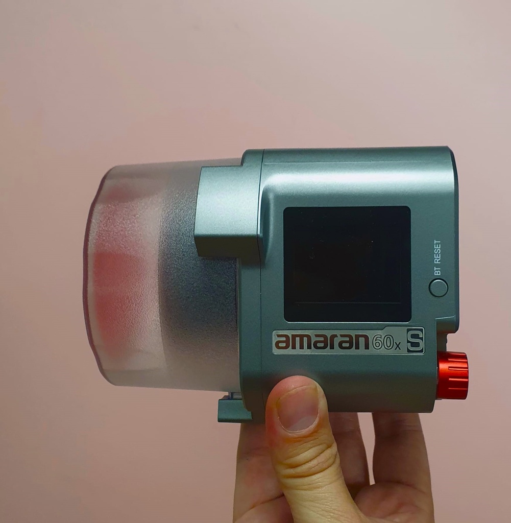 Aputure Amaran 60X S | Diff-e-rent