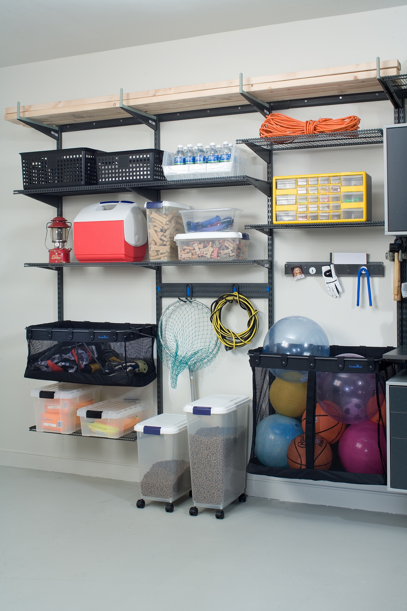 SYSTEMCENTER - Garage cabinets and shelving systems