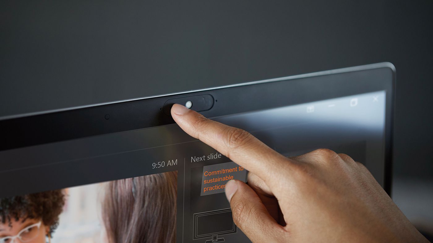 HP lança linha de notebooks com peça para cobrir a webcam Canaltech