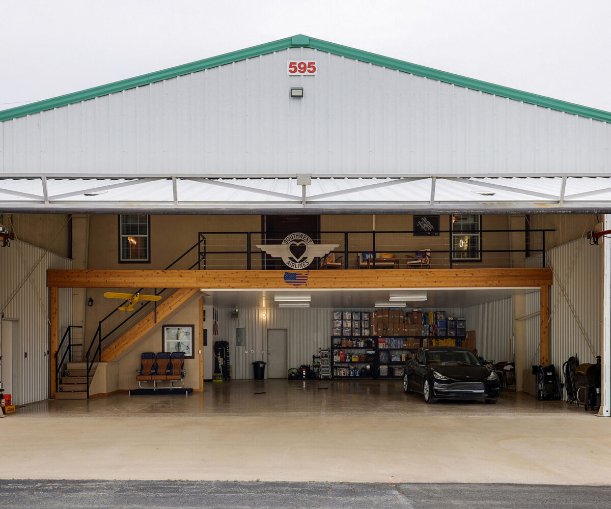 Hicks Airfield Hangar Availability