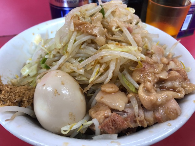 秀逸】ラーメン二郎環七一之江店 極上の味と程よいボリュームの直系店！ | ハシビロの気まぐれグルメ探訪 小ラーメンと汁なしの2種類を堪能！「ラーメン二郎 環七一之江店」 | 食べ歩きコンシェルジュ