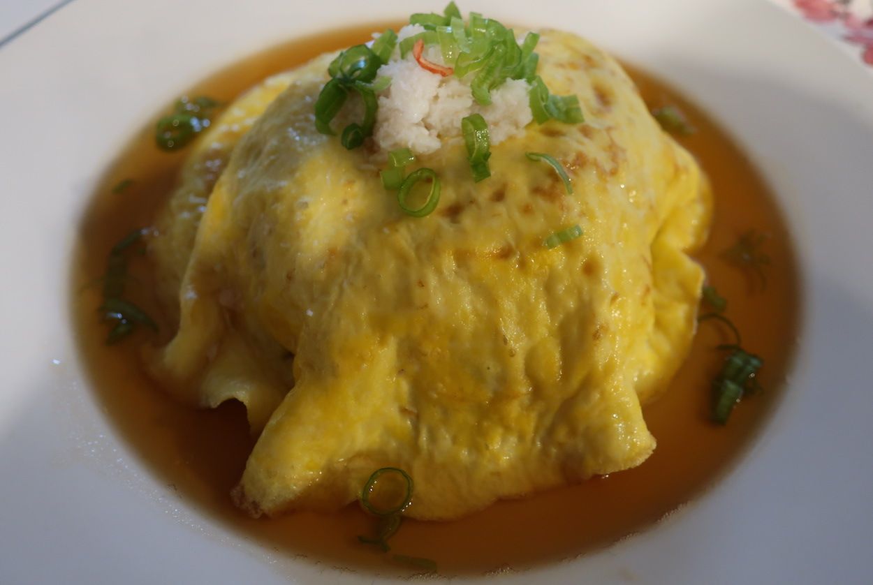 Tenshin chahan（Fried rice omelette with crab meat and sweet sour sauce