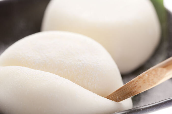 草莓酒和求肥饼的做法【图解】_草莓酒和求肥饼的家常做法_草莓酒和求肥饼怎么做_美食吧 和菓子を支える求肥（ぎゅうひ）が固くならない理由とは？お餅との違いもチェック | たべるご