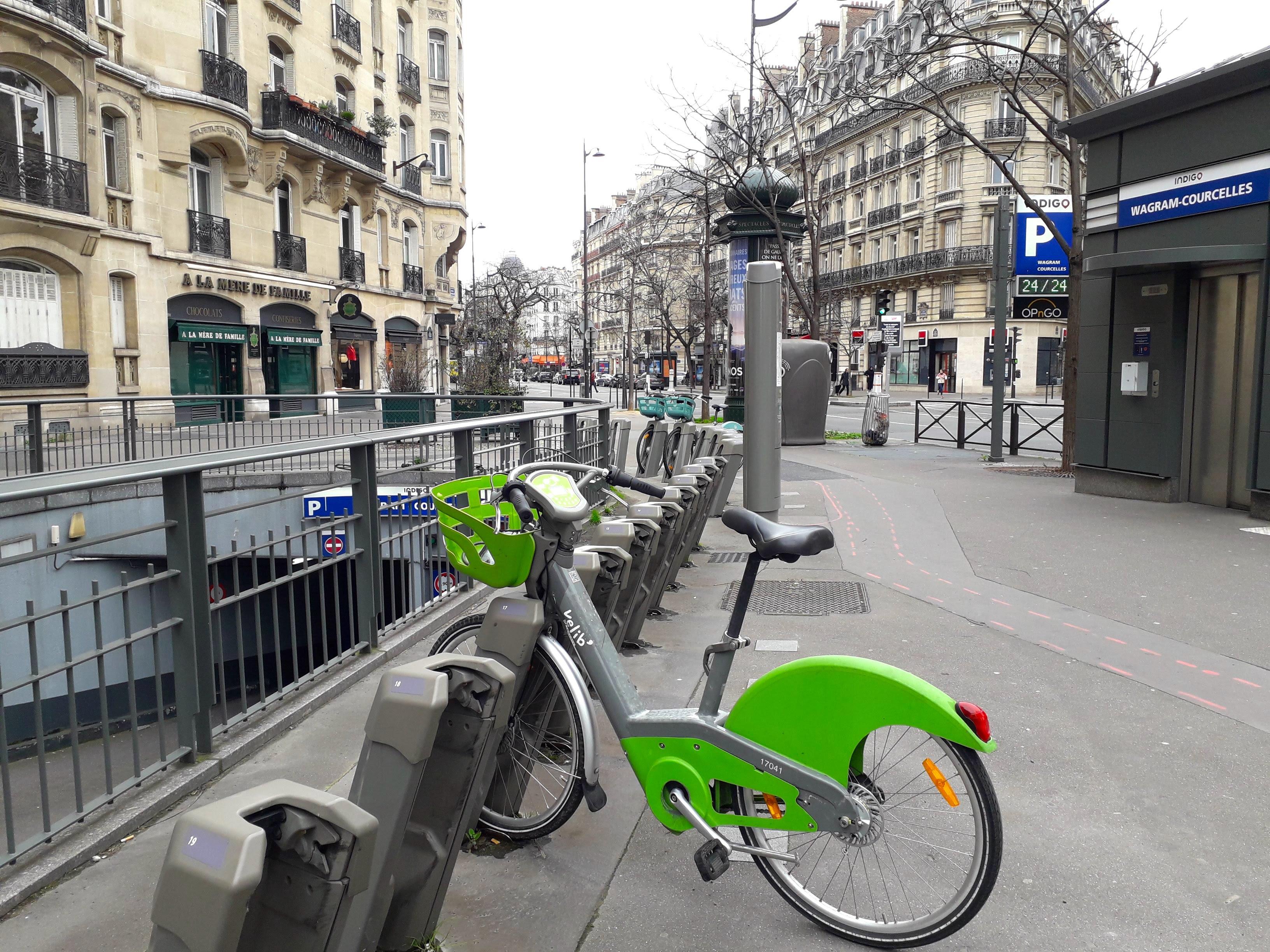 自転車でパリを再発見！レンタル自転車「ヴェリブ」で走ってみよう！ たびこふれ