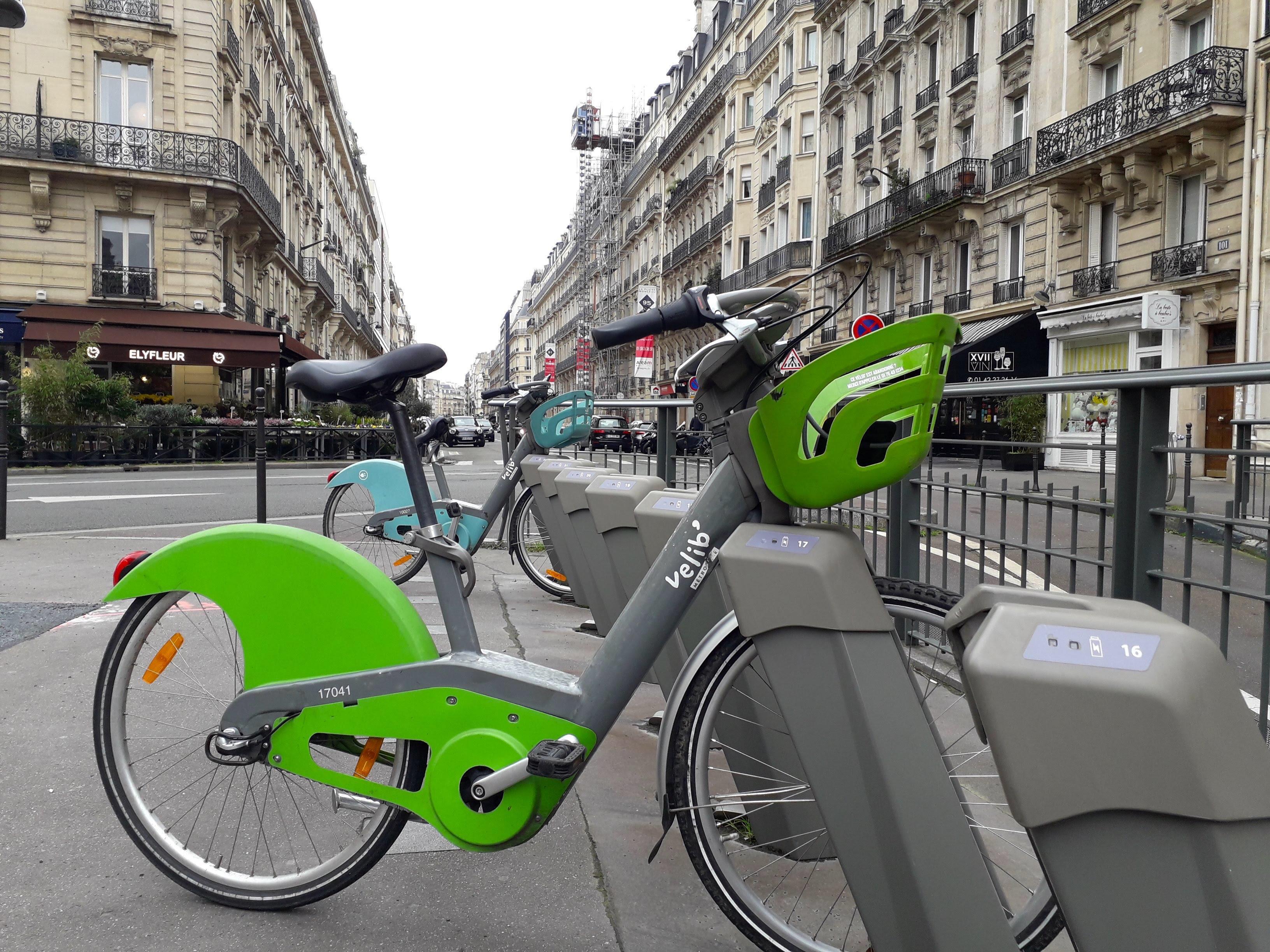 自転車でパリを再発見！レンタル自転車「ヴェリブ」で走ってみよう！ たびこふれ