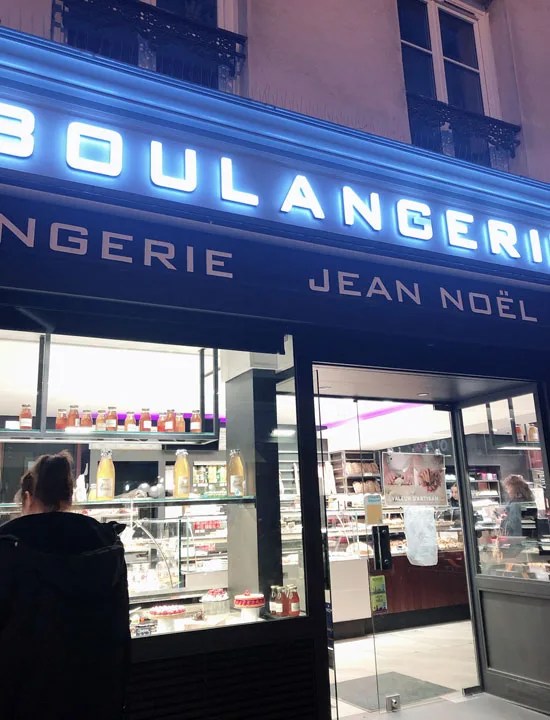 Boulangerie Jean Noël Julien 歴史あるお店で気軽にサンドイッチを食べよう 親しみのあるパン屋さん タビパリラックス